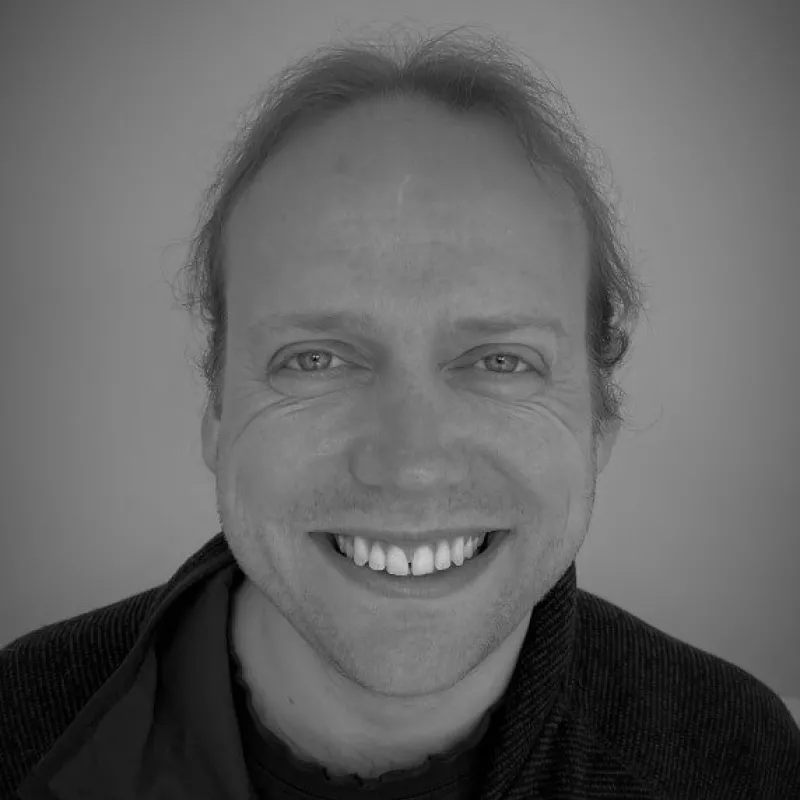 Headshot of Dr Graham Spelman