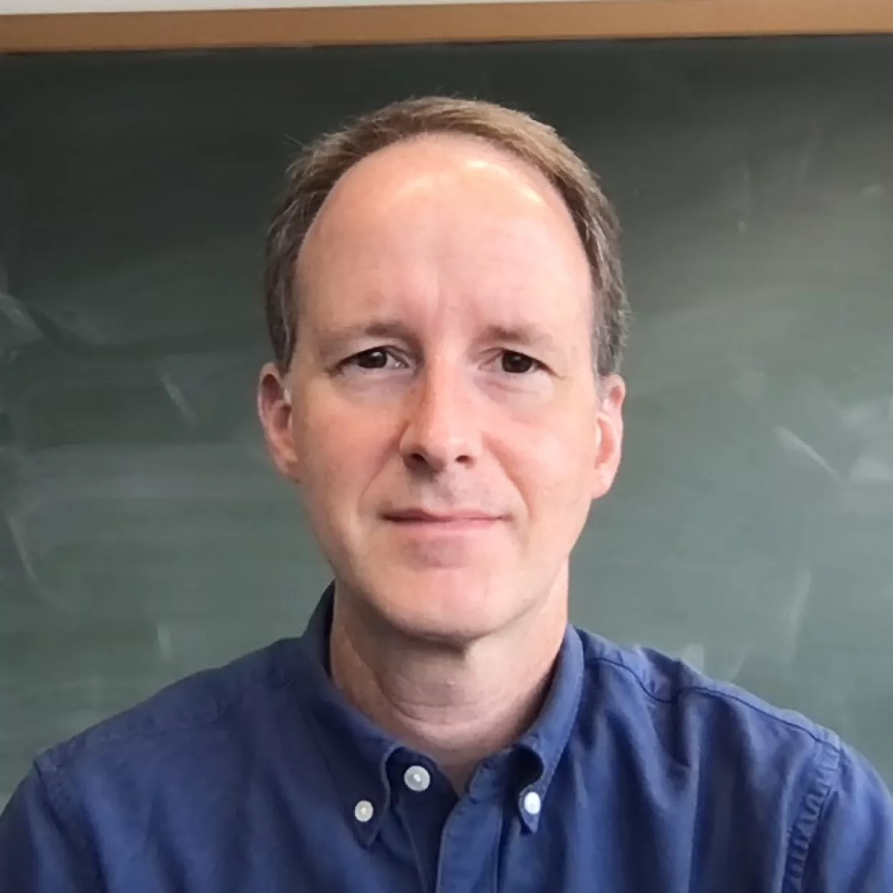 Headshot of professor Matthew Wingate 